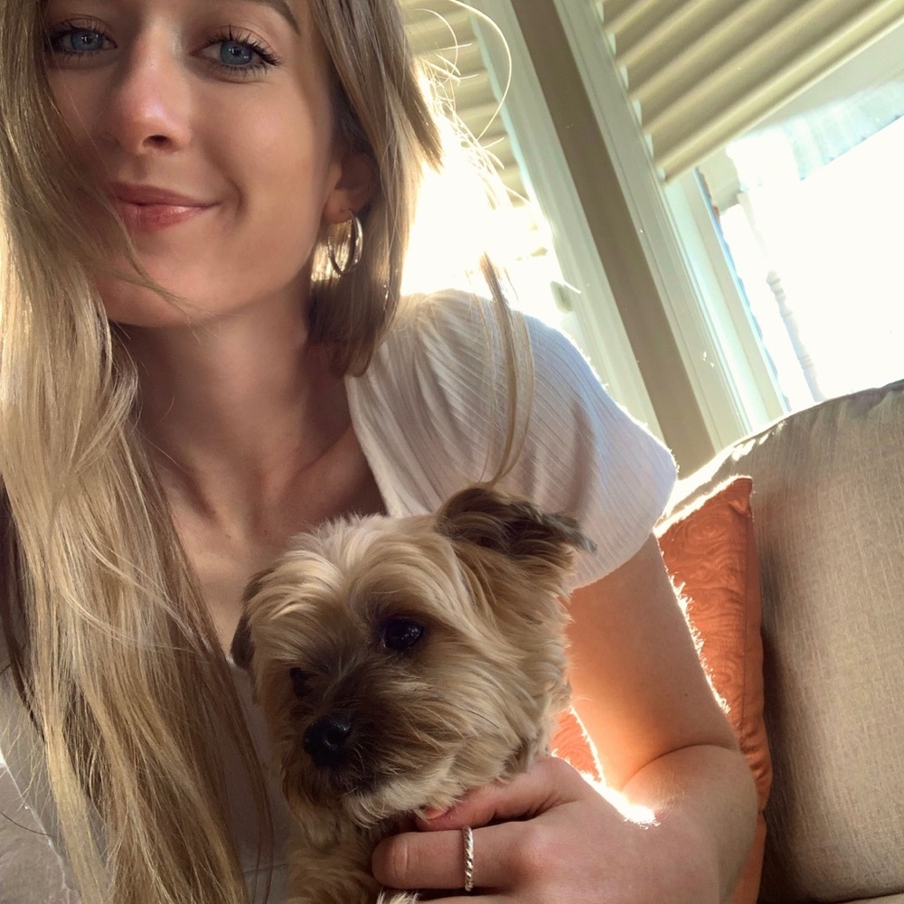 Meet your Posher, Hallie